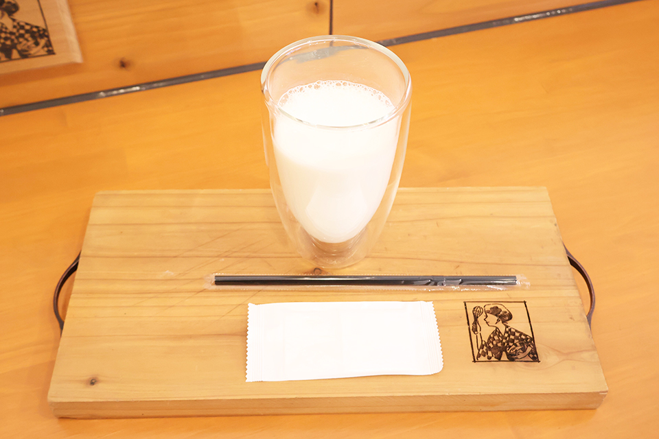 大島牛乳ベーカリー&カフェ