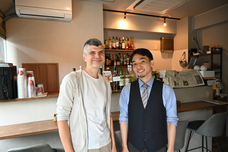 Cafe Bar iRie